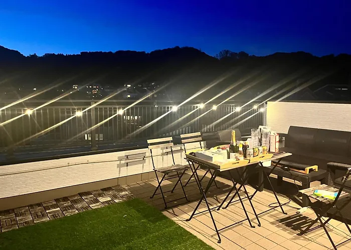 Roopt Hayama Collective House